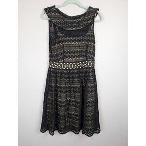 Neiman Marcus Dress Womens 8 Lace Sleeveless Cocktail Party Fit‎ Flare Elegant
